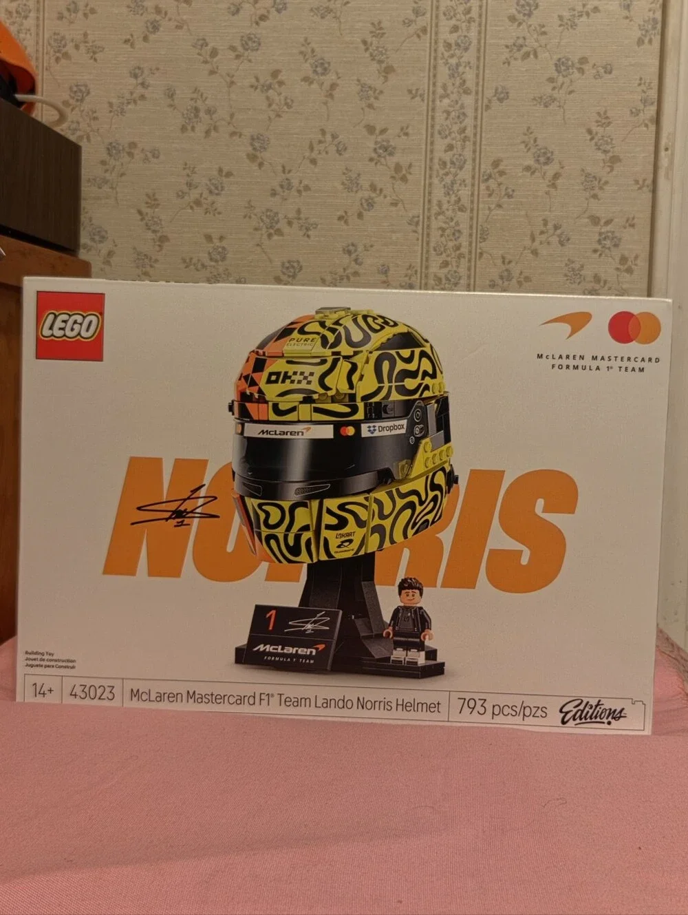 NIB LEGO McLaren Mastercard F1 Team Lando Norris Helmet 43023, 793 Pcs, 14+